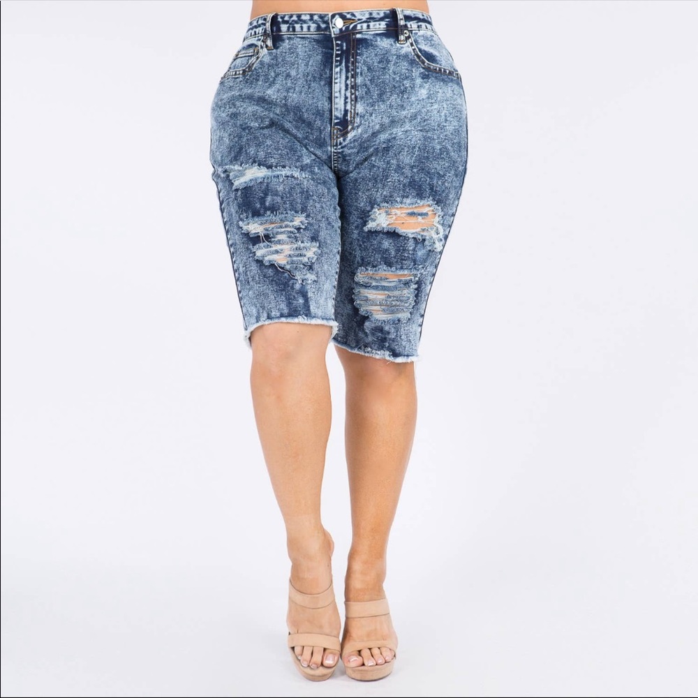 Plus Size 2X Skinny Denim Acid wash Bermuda ShortS